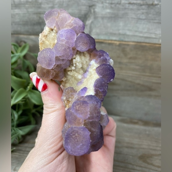 RAW Purple Grape Agate Specimen - Picture 4 of 6